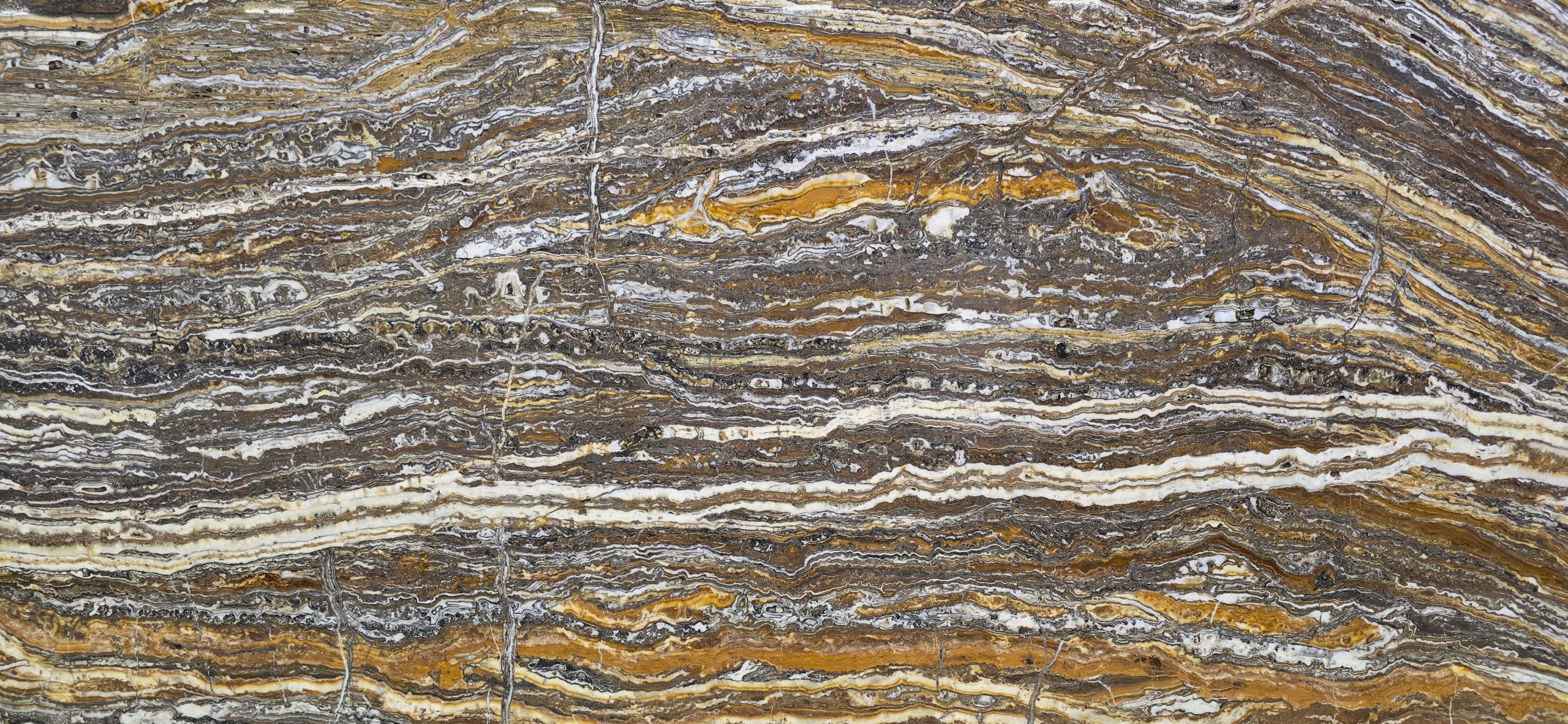 KARMANIA TRAONYX