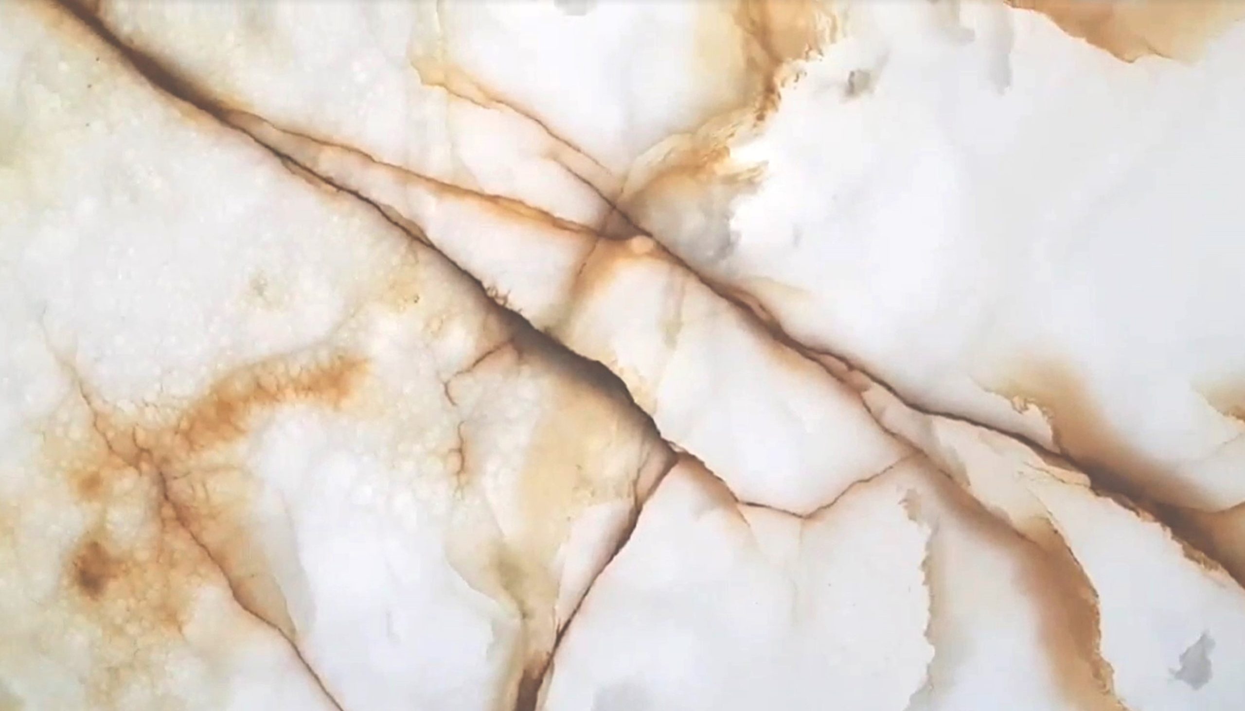 BIANCO GOLD ONYX